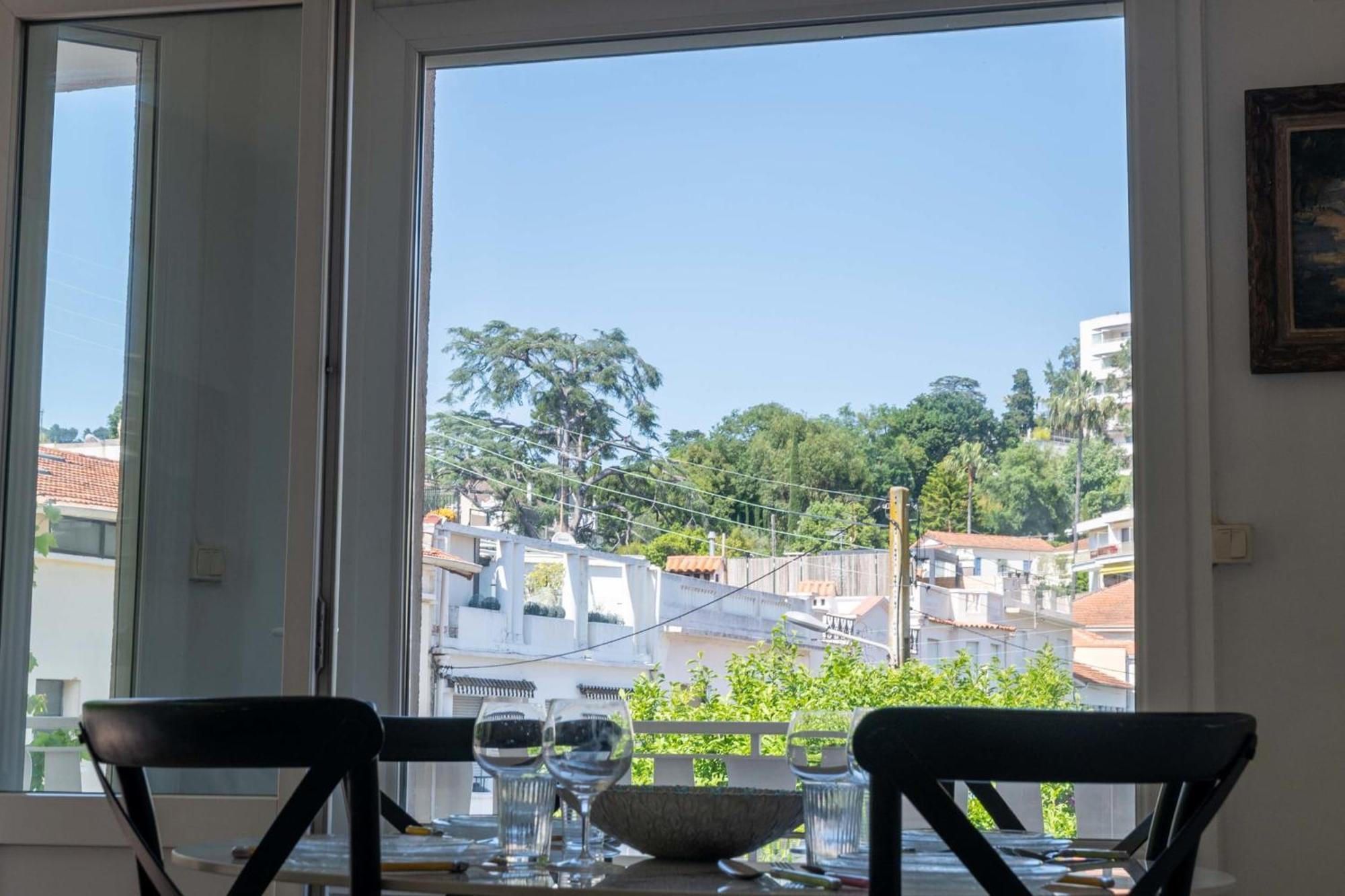 Cozy 2-br 6 Minutes From The Appartement *