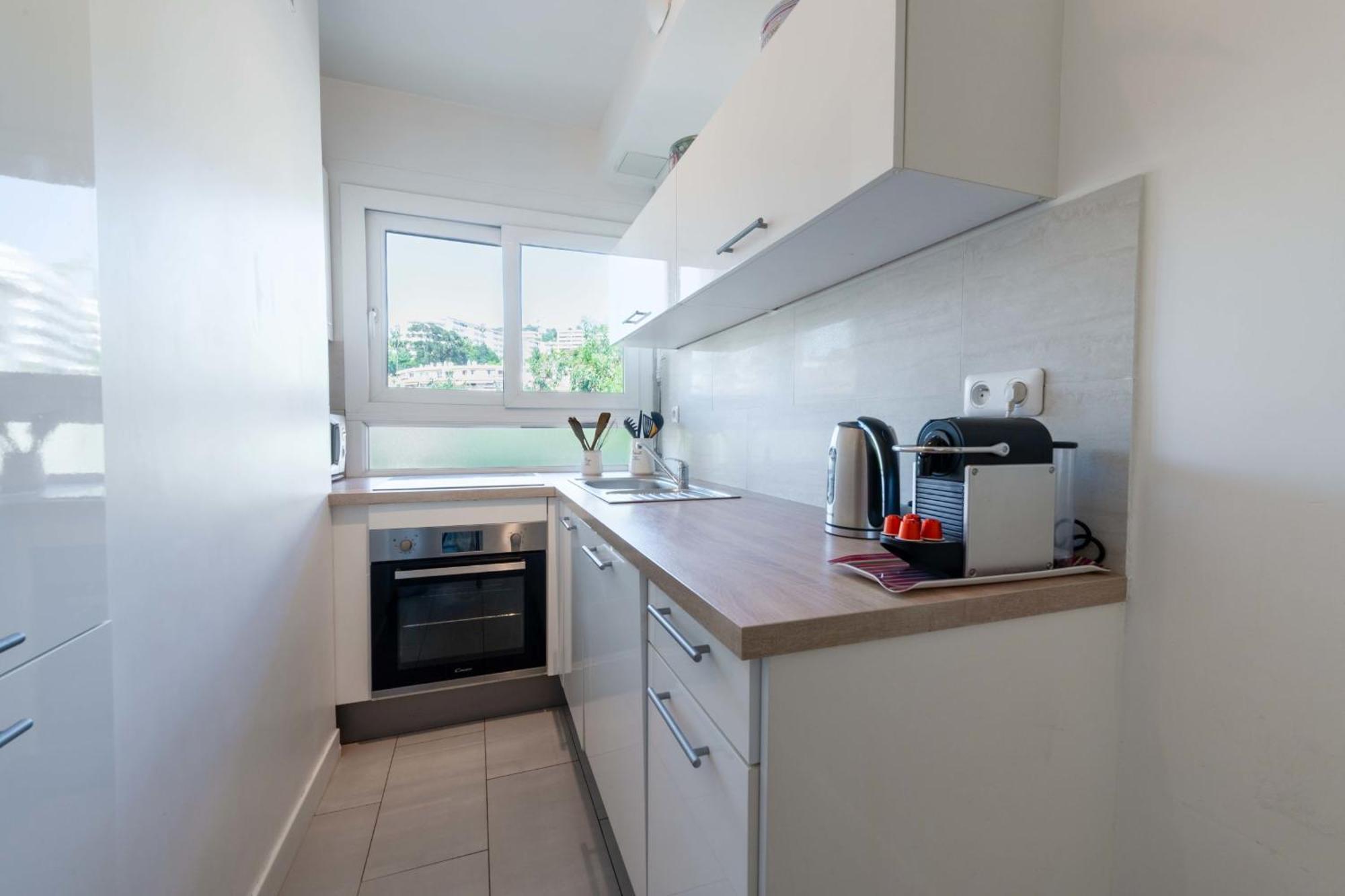 Appartement Cozy 2-br 6 Minutes From The Cannes