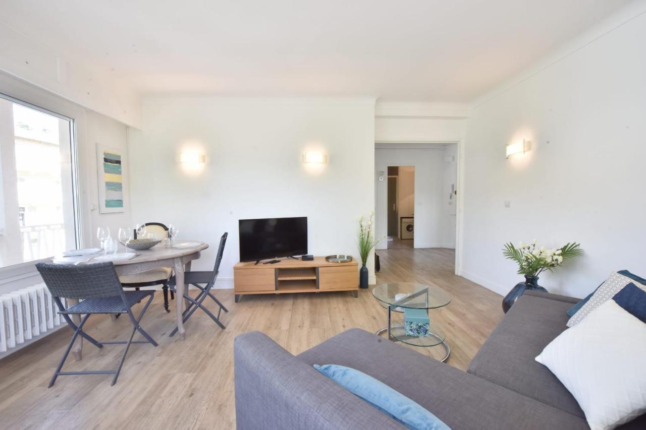 Cozy 2-br 6 Minutes From The Appartamento *
