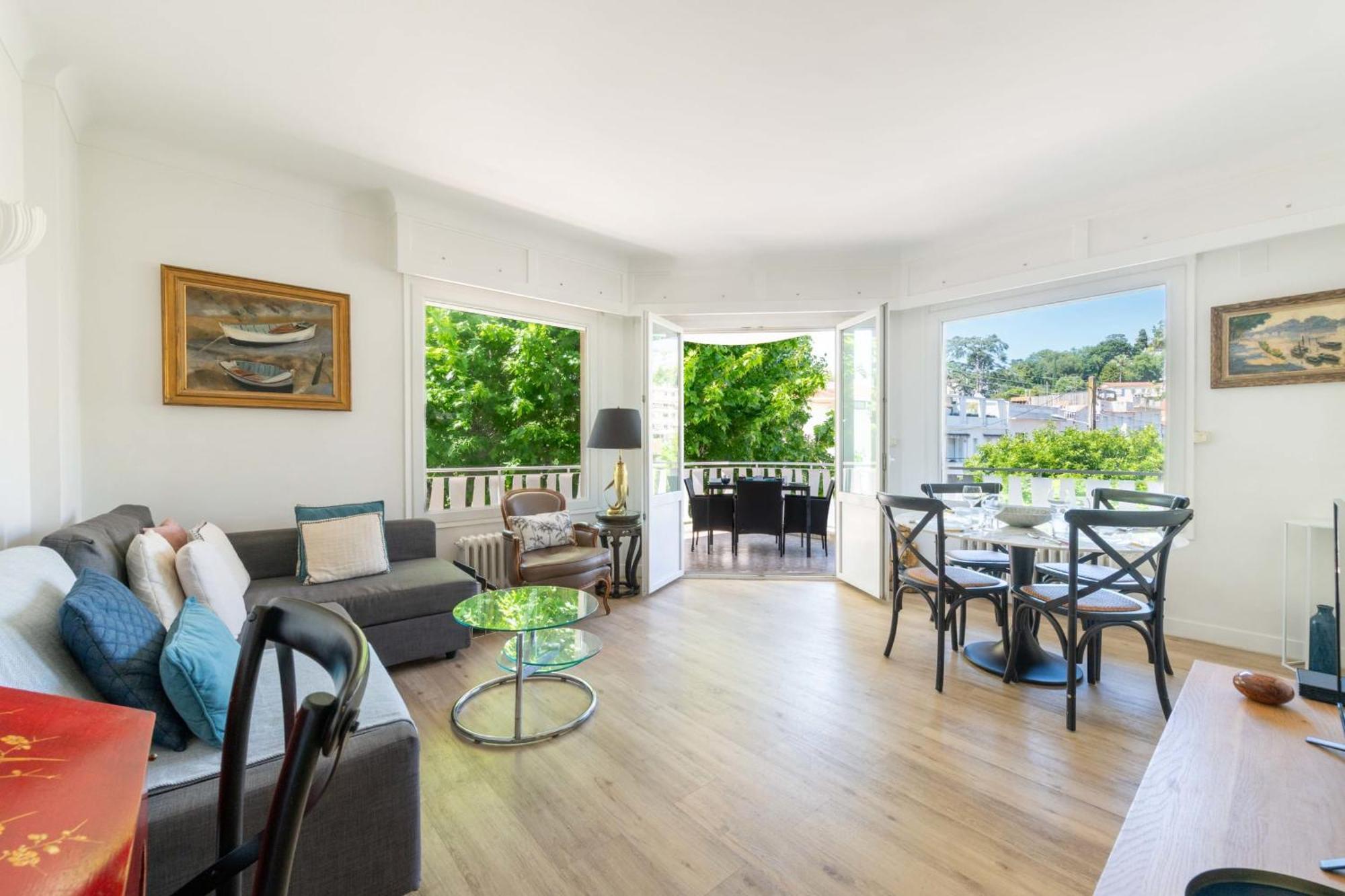 Cozy 2-br 6 Minutes From The